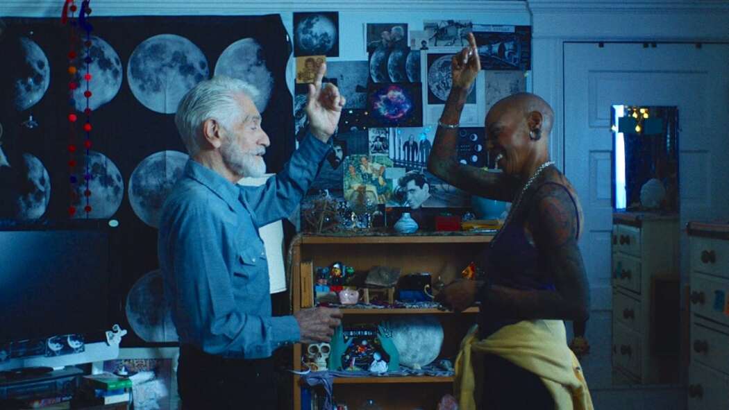 მთვარის მანორი  ქართულად -  Moon Manor