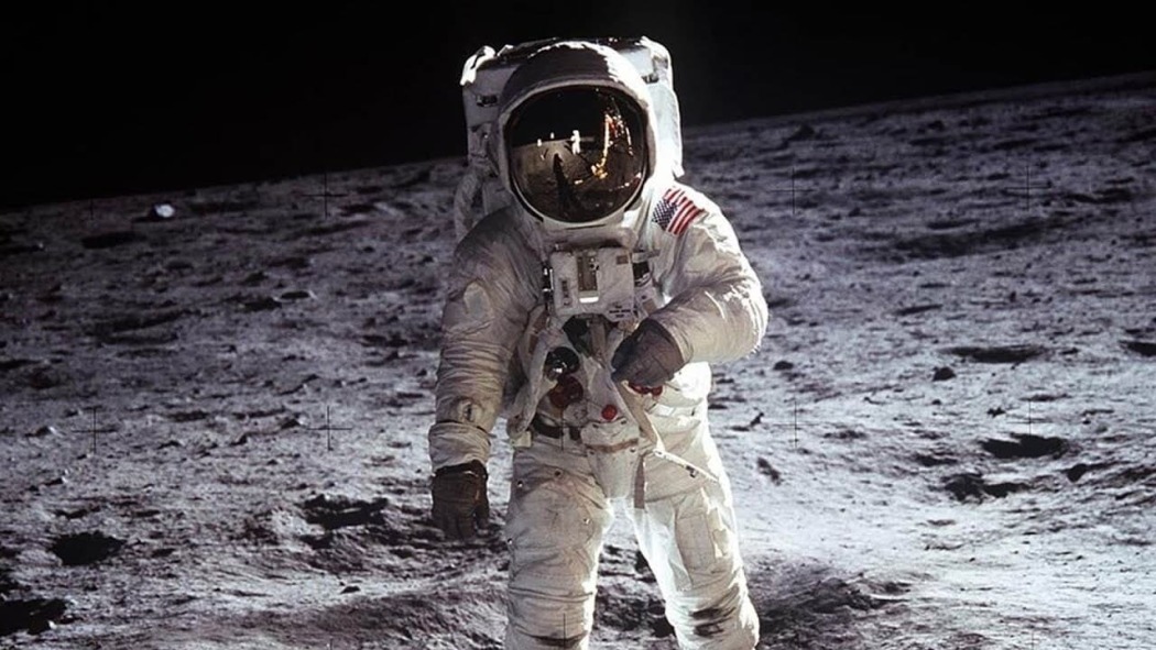 აპოლო 18  ქართულად -  Apollo 18