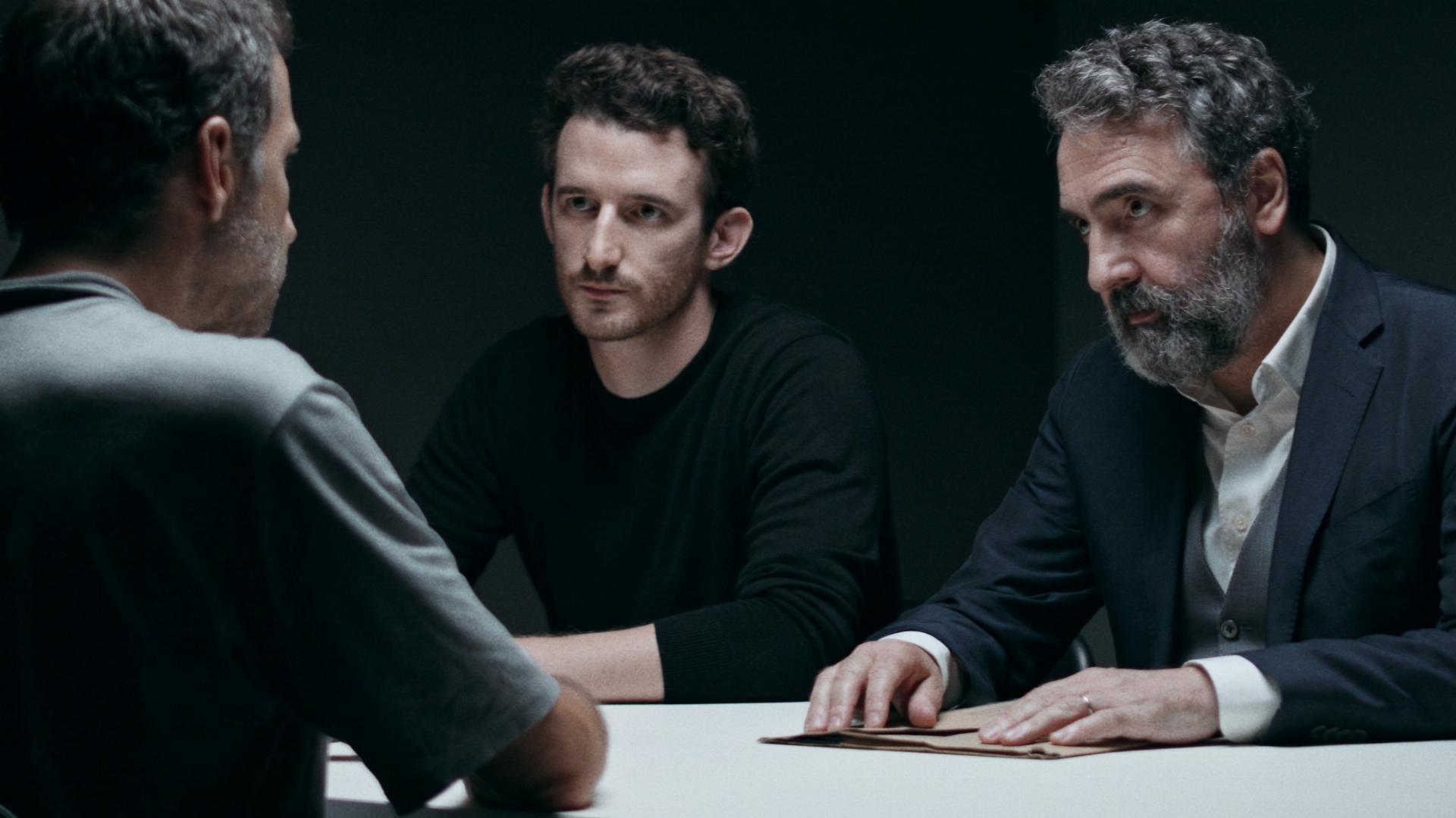 სიგიჟის კვალი  ქართულად -  Traces of Madness