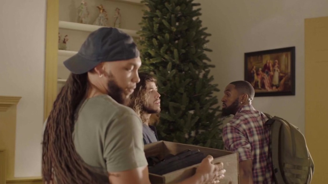 ლეგენდა იწყება: თოჯინა-სახე  ქართულად -  The Legend Begins: Doll-Face