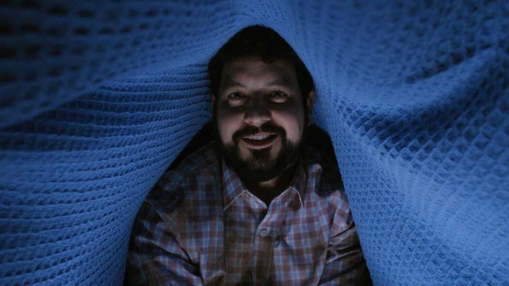 ფარული საზოგადოება  ქართულად -  Keeping Company