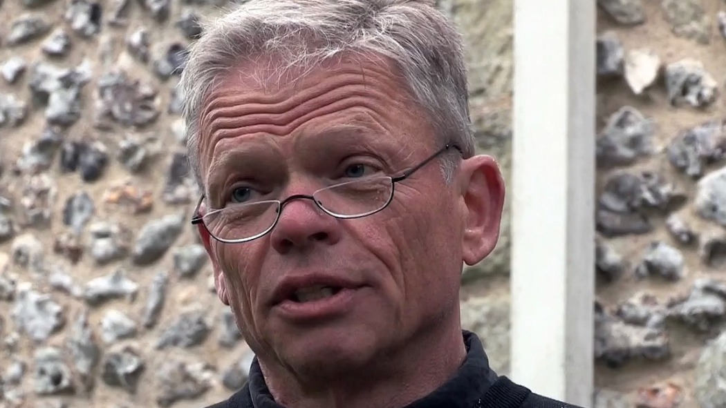 უცნაური ისტორია  ქართულად -  A Curious Tale