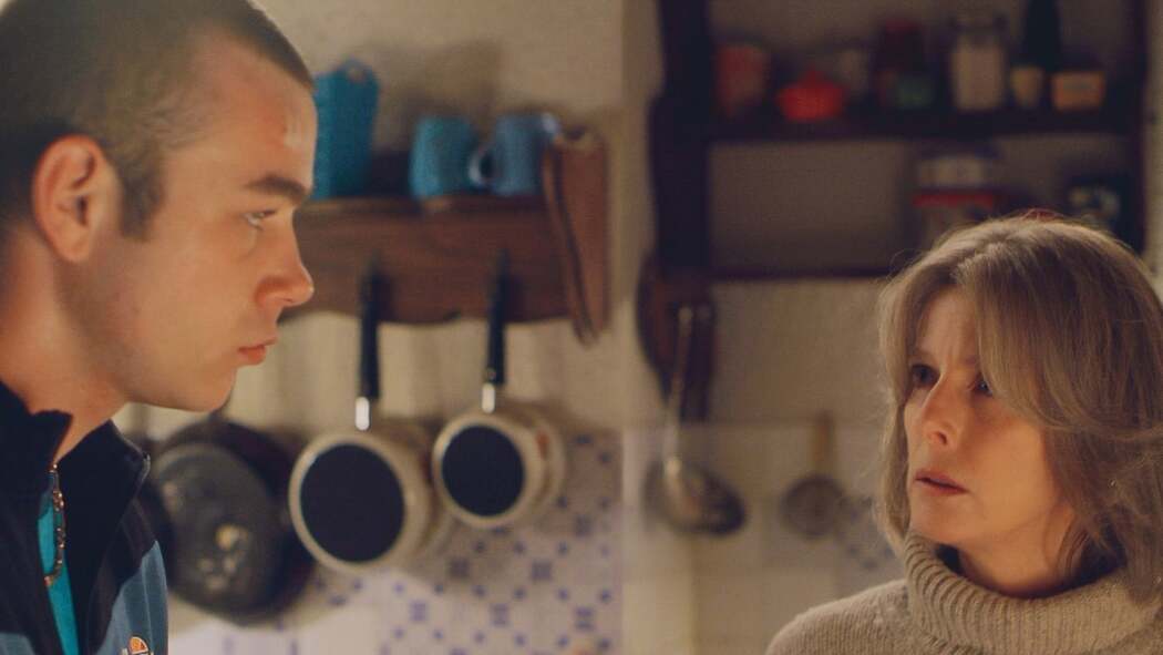 დედა  ქართულად -  Une mère