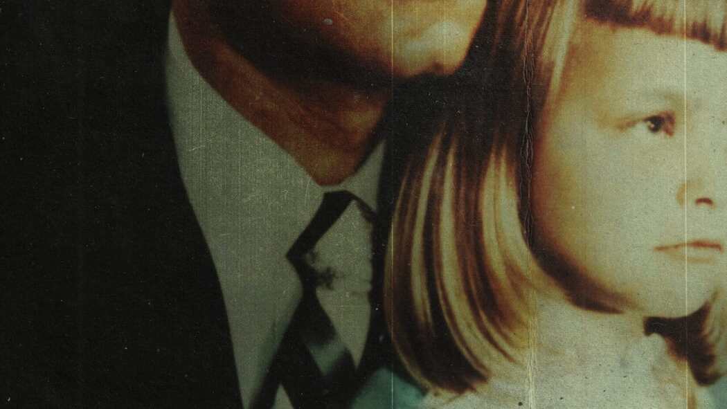 გოგონა სურათზე  ქართულად -  Girl in the Picture