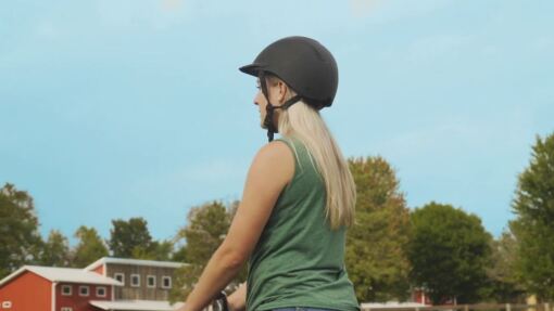 საცხენოსნო ბანაკი: სიყვარულის კვალი  ქართულად -  Horse Camp: A Love Tail