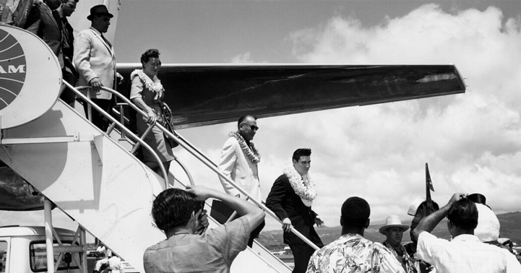 ელვისი და საბრძოლო ხომალდი არიზონა  ქართულად -  Elvis and the USS Arizona