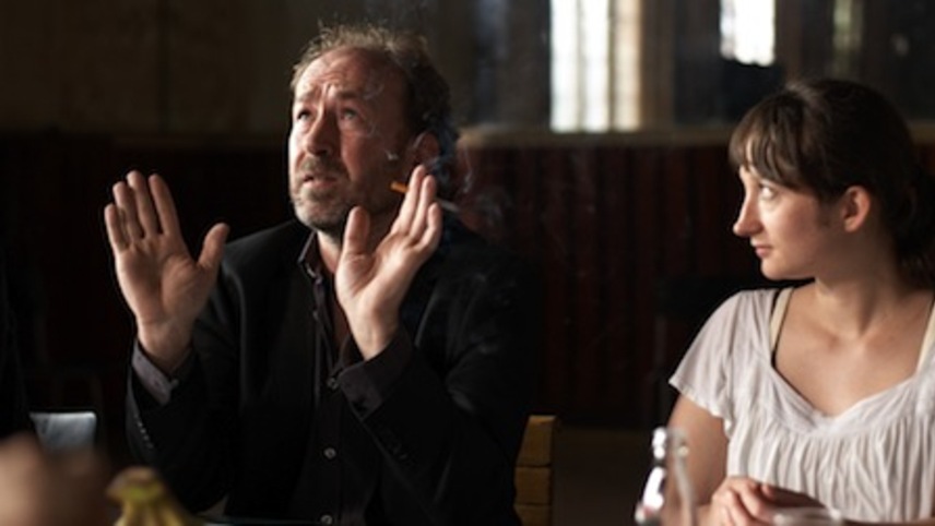 უჩინარი  ქართულად -  Die Unsichtbare