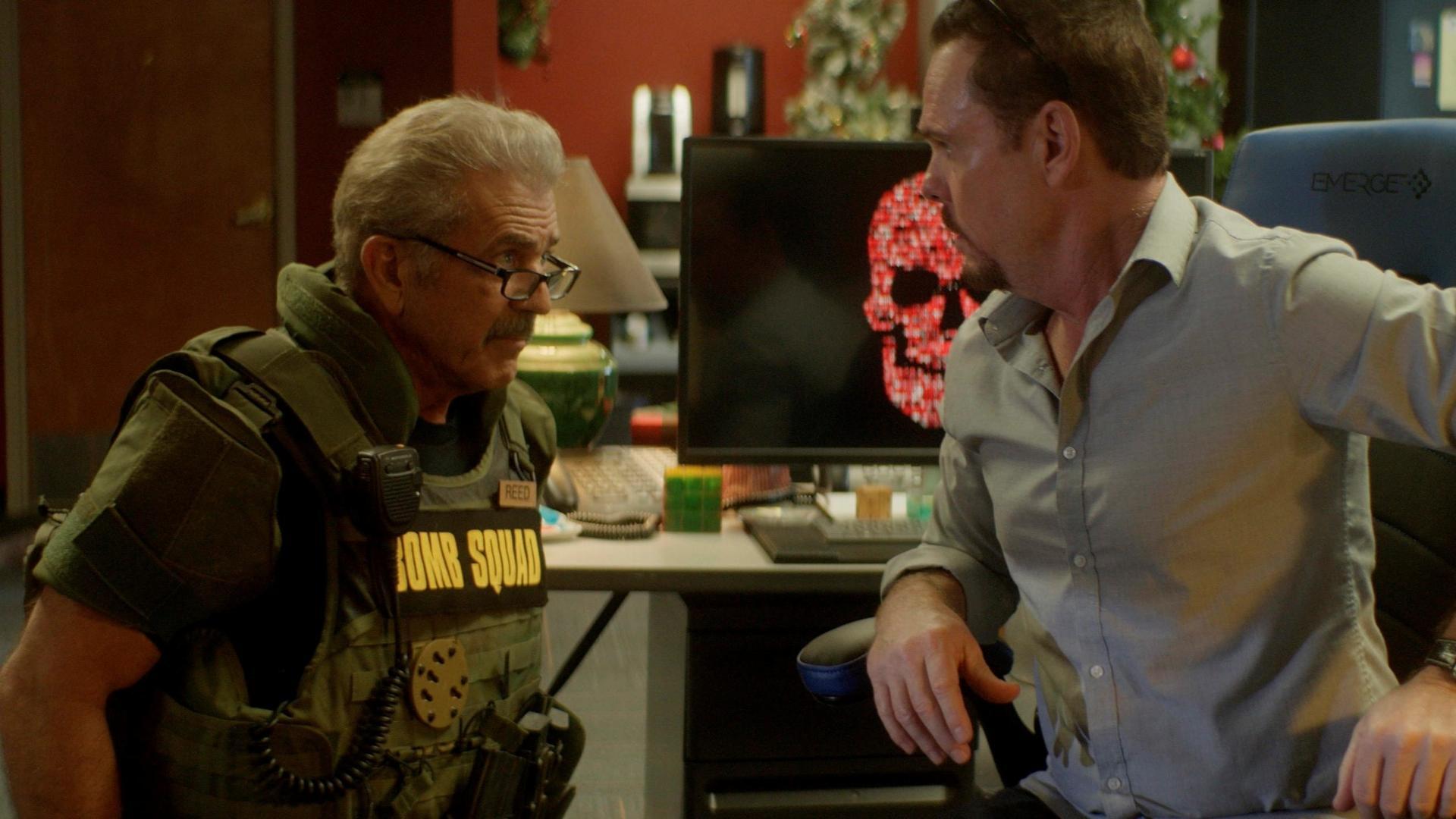 დანაღმული სკამი  ქართულად -  Hot Seat