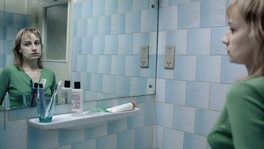 4 თვე, 3 კვირა და 2 დღე  ქართულად -  4 Months, 3 Weeks amp 2 Days