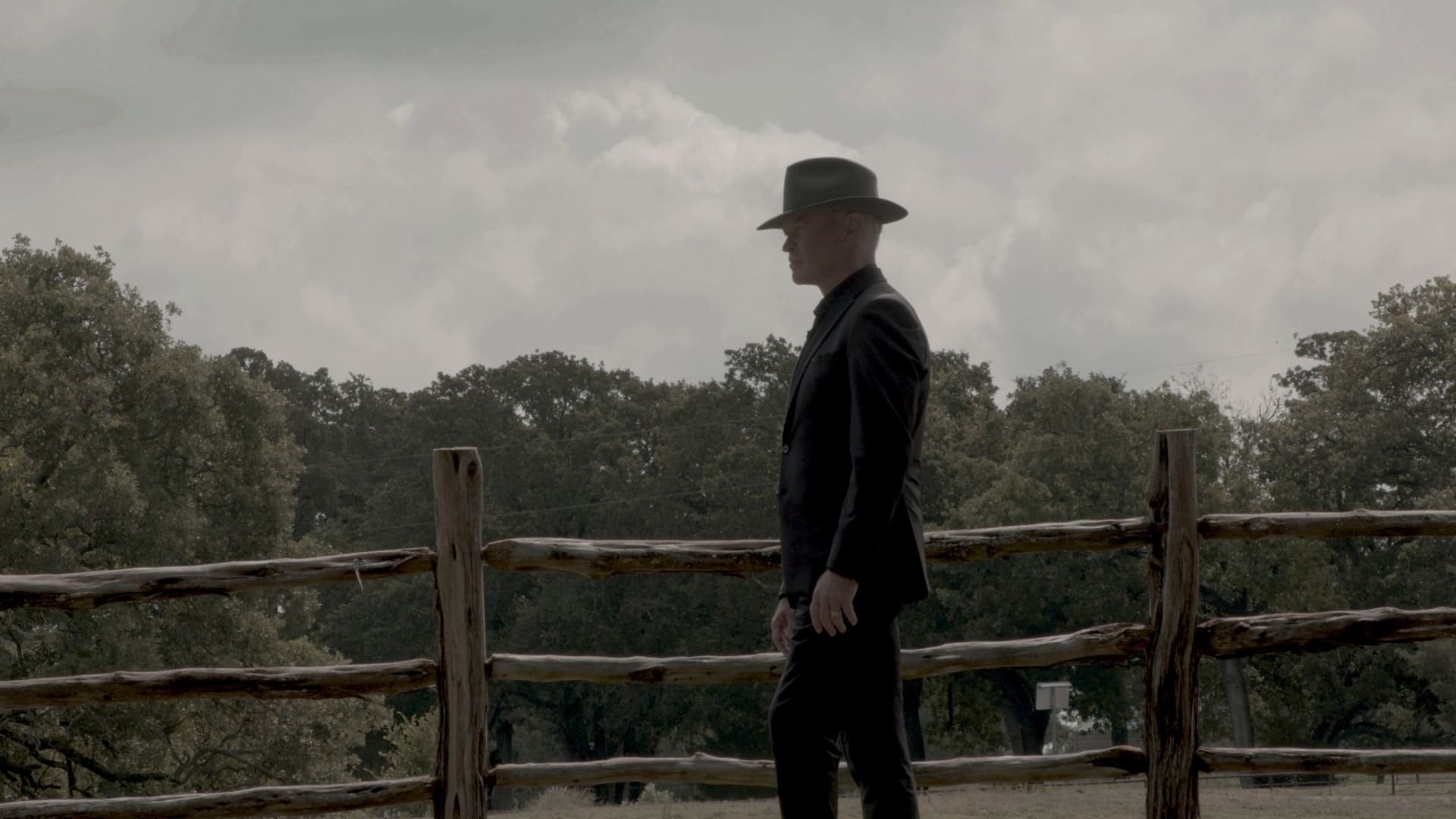 წითელი ქვა  ქართულად -  Red Stone