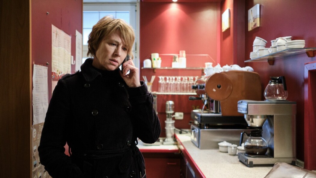 The Girl with the Golden Hands