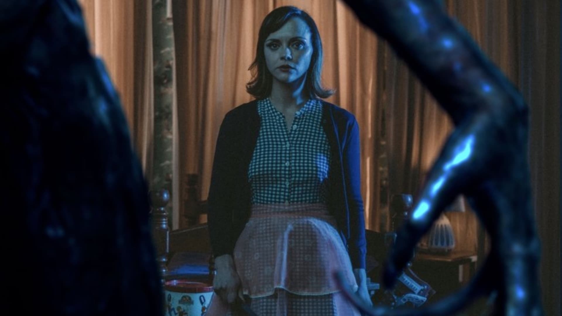 საზარელი  ქართულად -  Monstrous