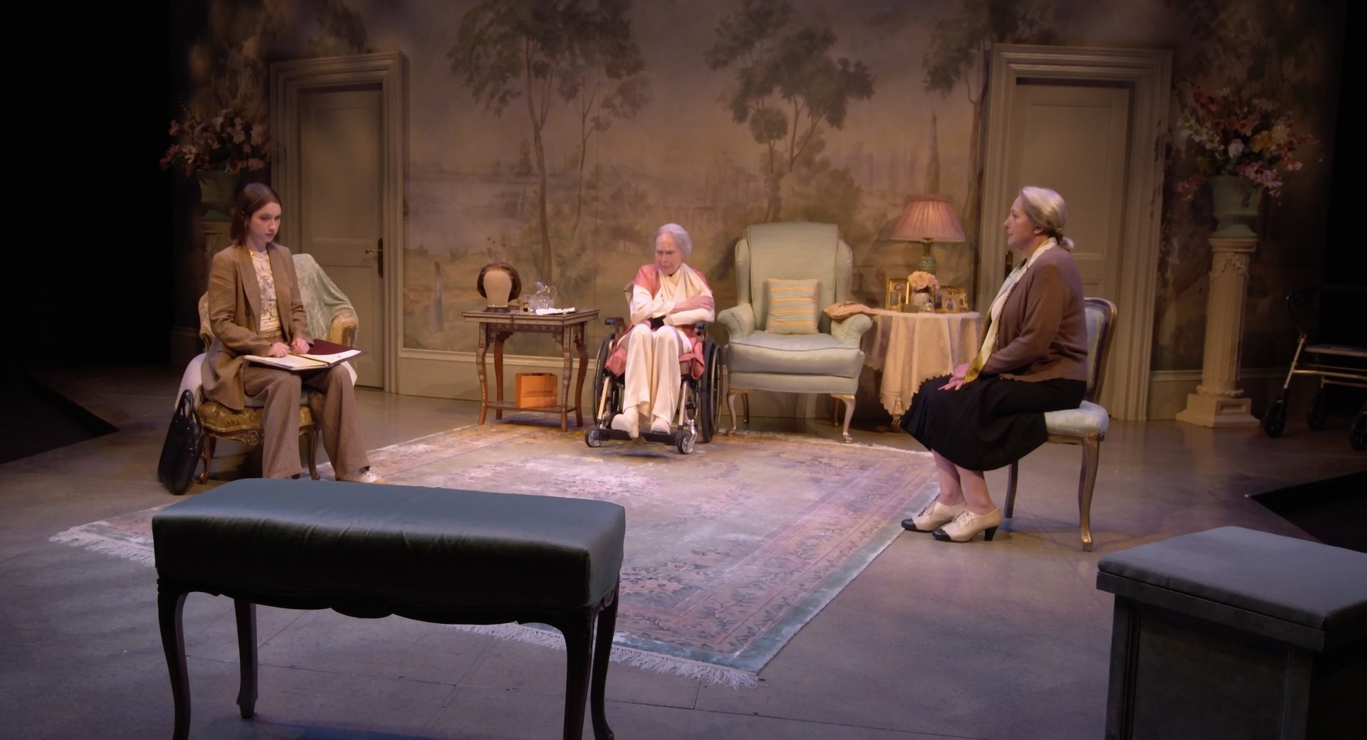 სამი მაღალი ქალი  ქართულად -  Three Tall Women