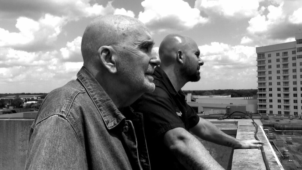 ოჯახური ფოტო  ქართულად -  Family Snapshot