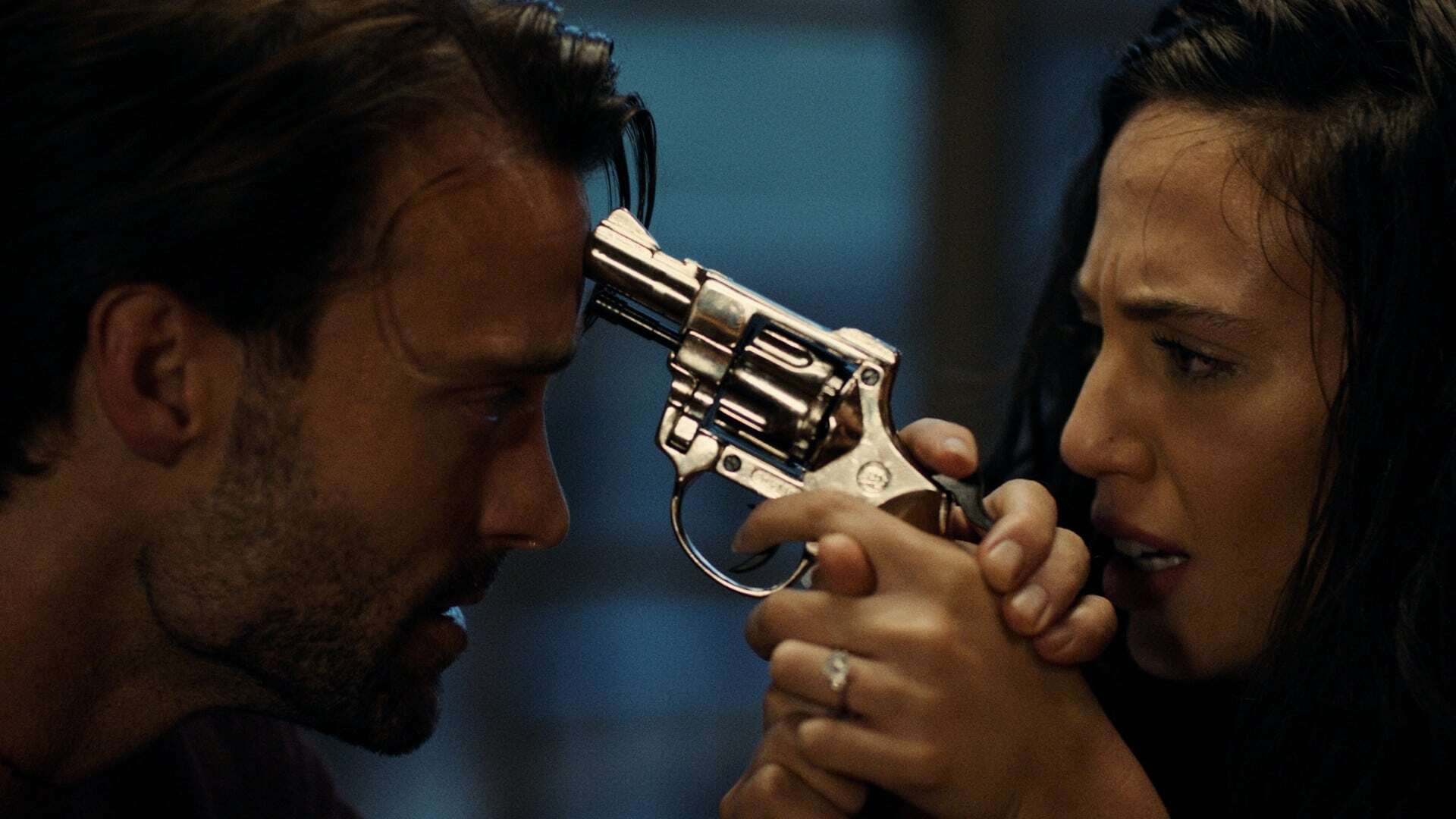 უცხო  ქართულად -  Stranger