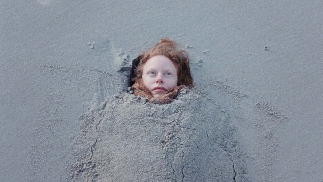 ბრწყინვალე იზოლაცია  ქართულად -  Splendid Isolation