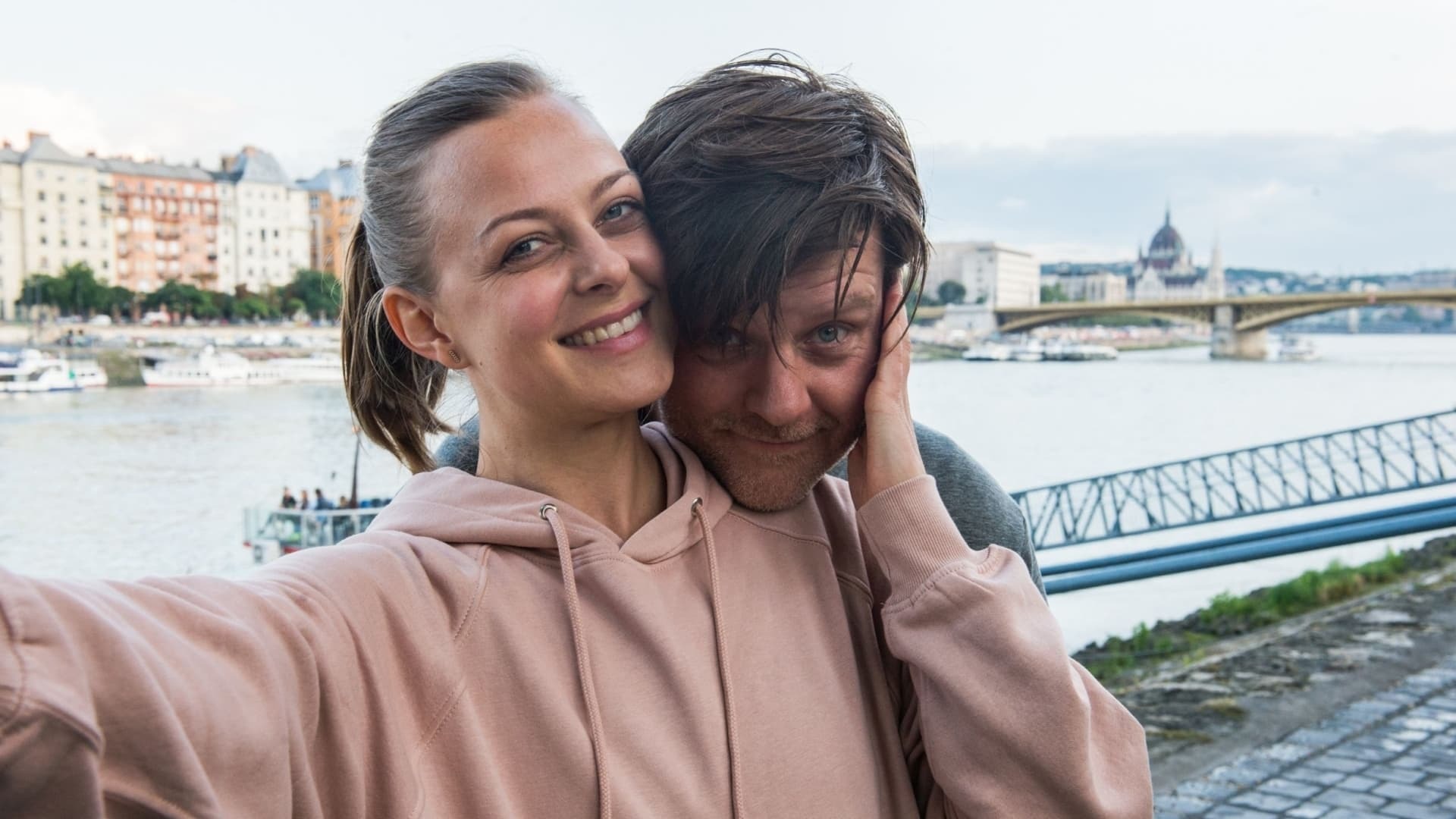 შენ ისეთი სრულყოფილი ხარ  ქართულად -  Így vagy tökéletes