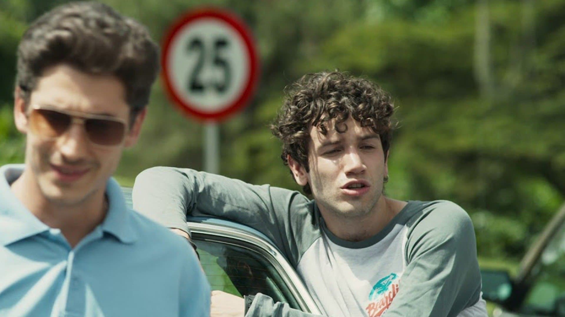 არავის მეგობარი  ქართულად -  Amigo de nadie