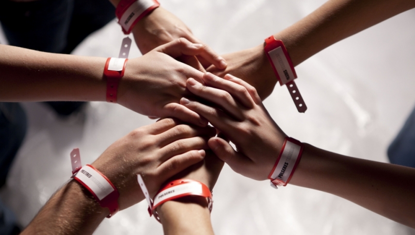 წითელ სამაჯურიანები  ქართულად -  The Red Band Society