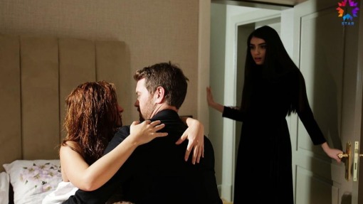 მაღალი საზოგადოება  ქართულად -  Yüksek Sosyete