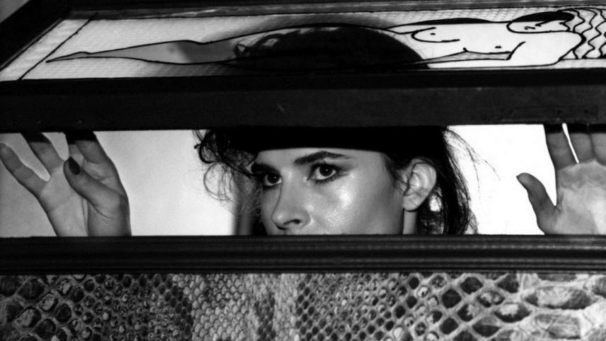 კონფიდენციალურად შენი  ქართულად -  Confidentially Yours