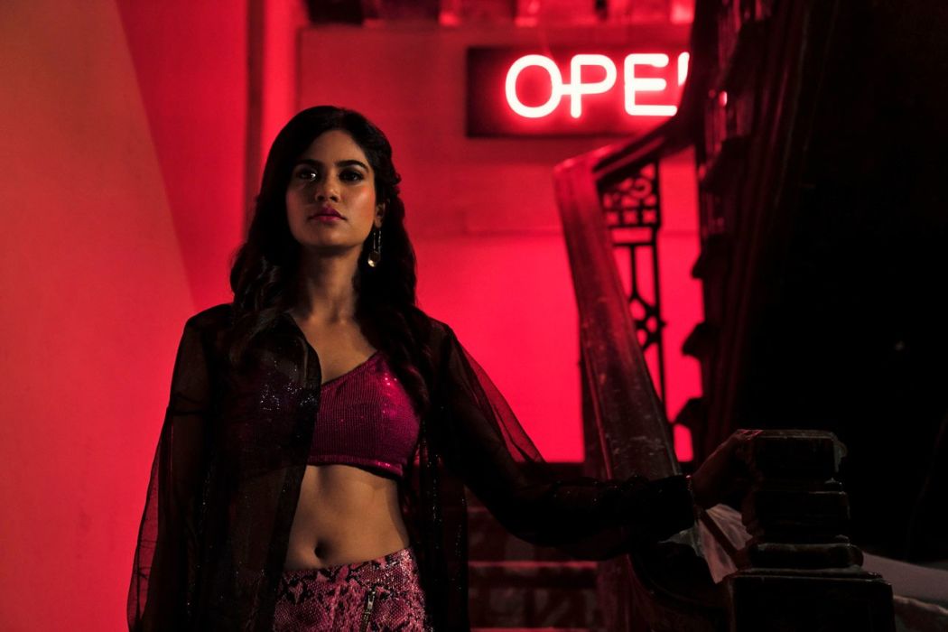 She  ქართულად -  Она