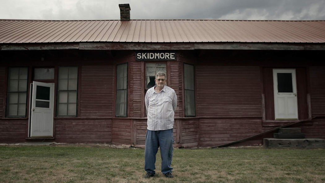 არავის დაუნახავს  ქართულად -  No One Saw a Thing