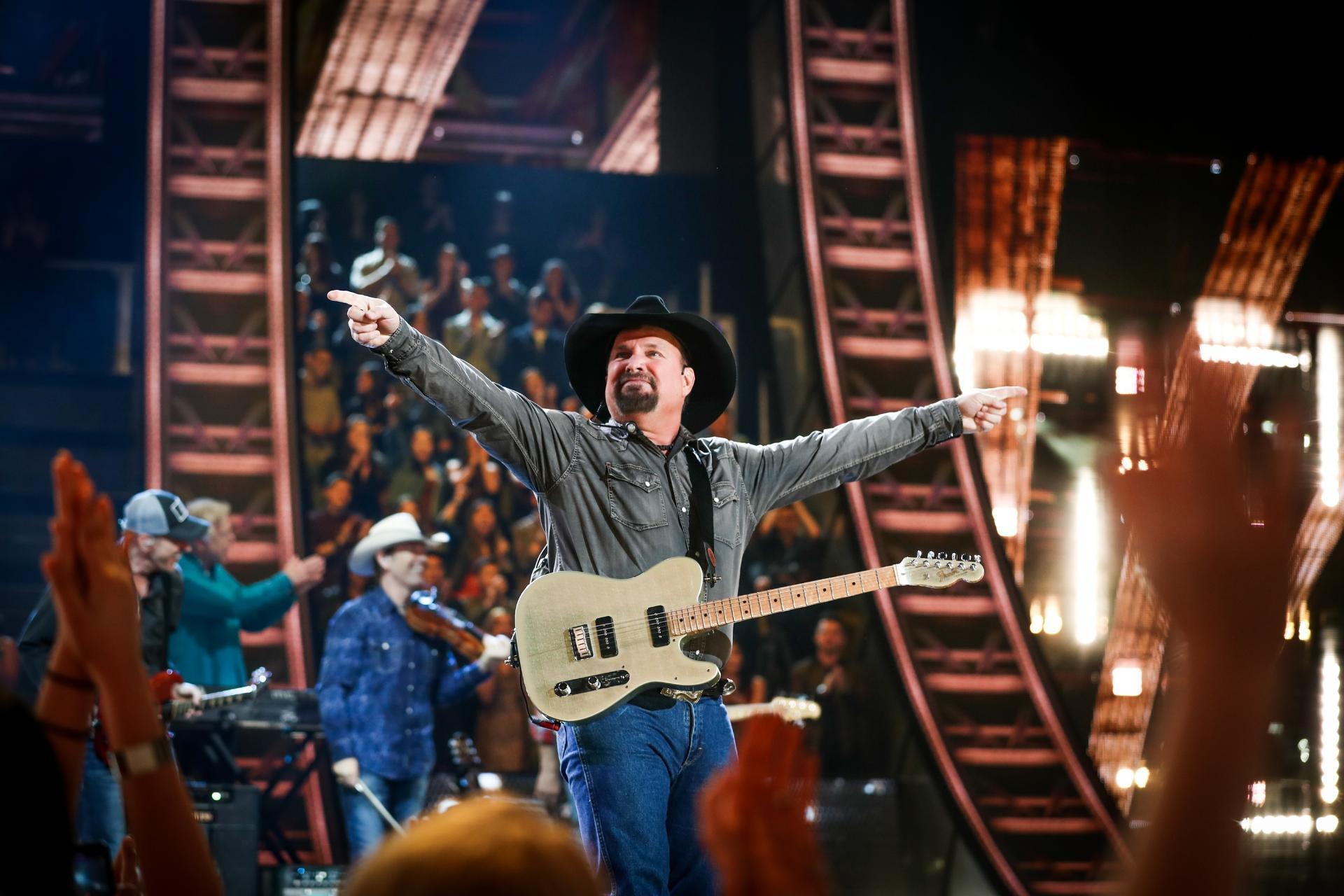 Garth Brooks: The Road Im On