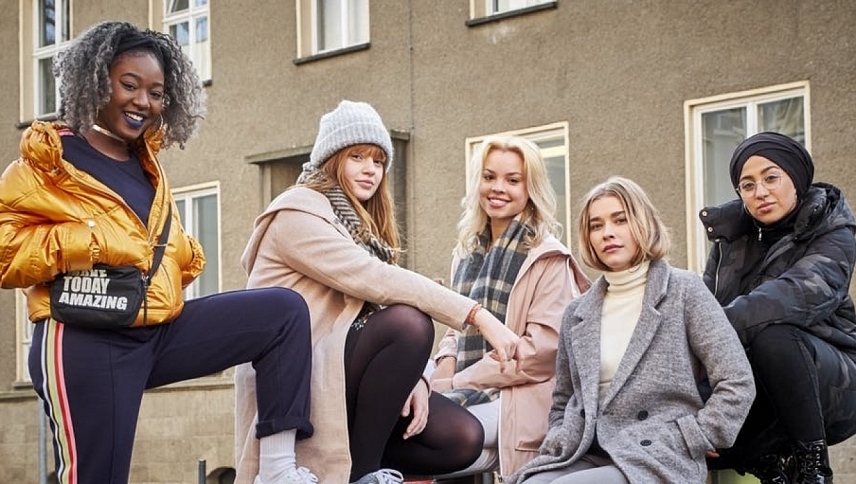 კოლეჯის გოგოები  ქართულად -  Druck