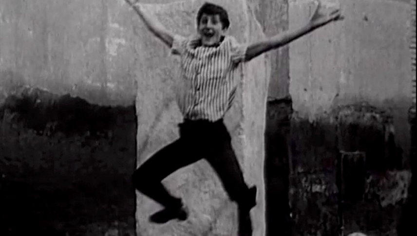 არაჩვეულებრივი გამოფენა  ქართულად -  Arachveulebrivi gamopena