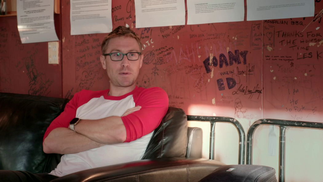 Russell Howard Stands Up to the World