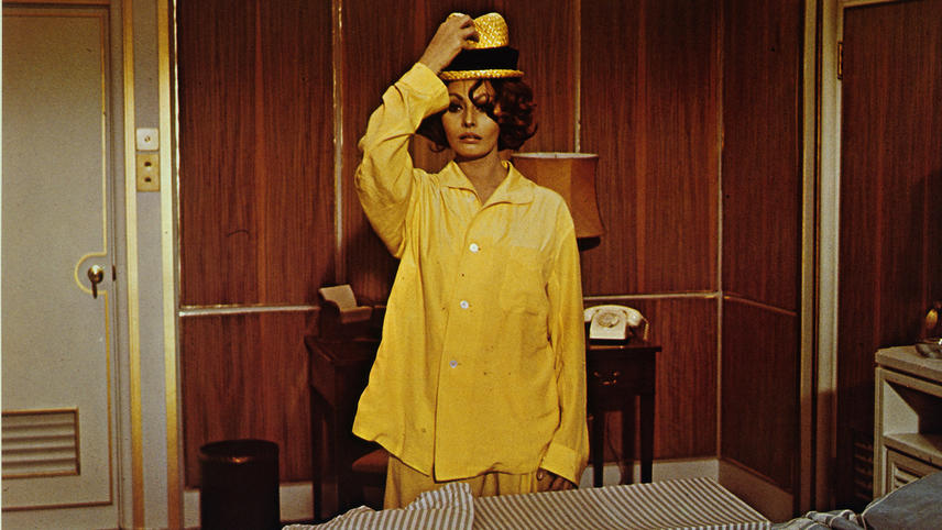 ჰერცოგინია ჰოგ-კონგიდან  ქართულად -  A Countess from Hong Kong