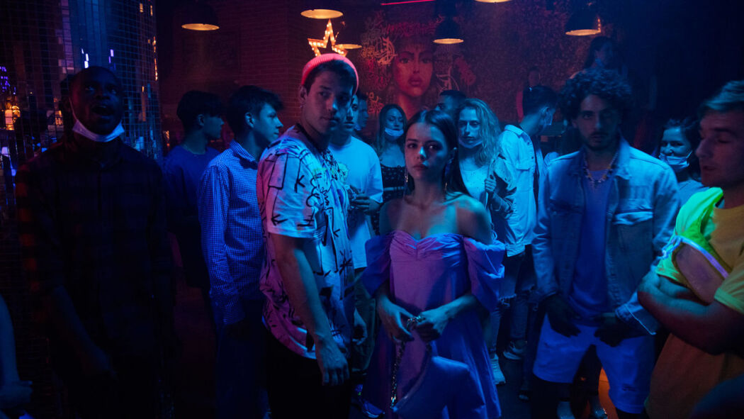 Shestnadtsat  ქართულად -  Шестнадцать +