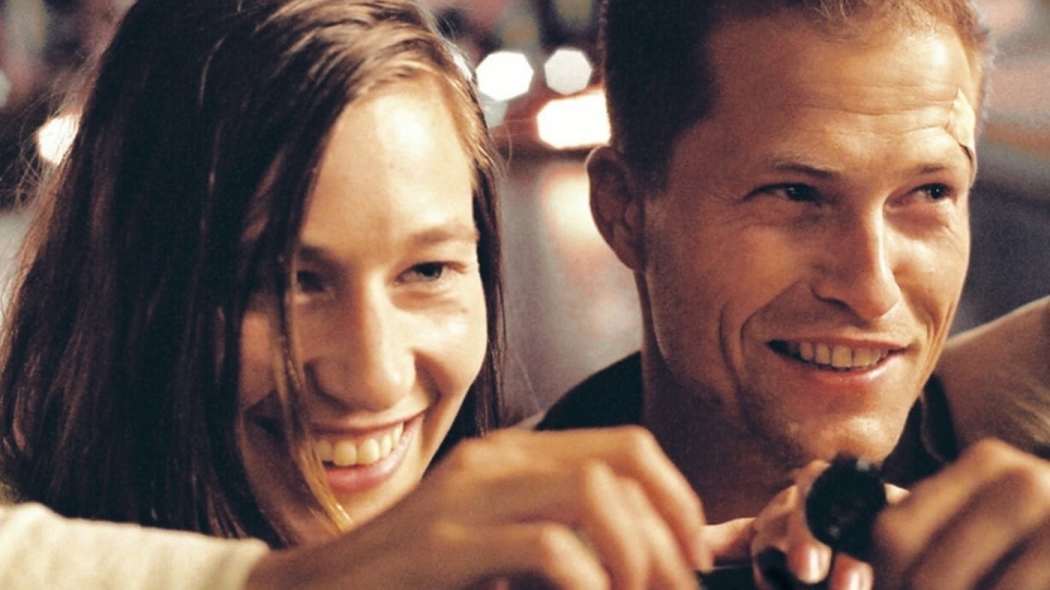 ფეხშიშველი  ქართულად -  Barefoot