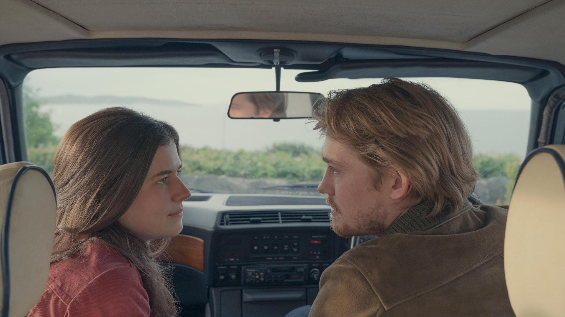 საუბრები მეგობრებთან  ქართულად -  Conversations with Friends