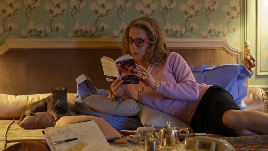 მე, კვლავ მე და დედაჩემი  ქართულად -  Me, Myself and Mum