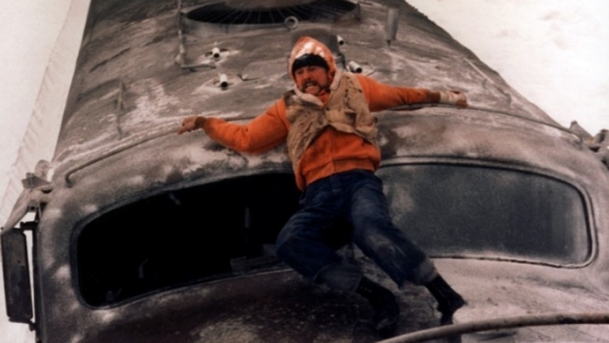 ლტოლვილი მატარებელი  ქართულად -  Runaway Train