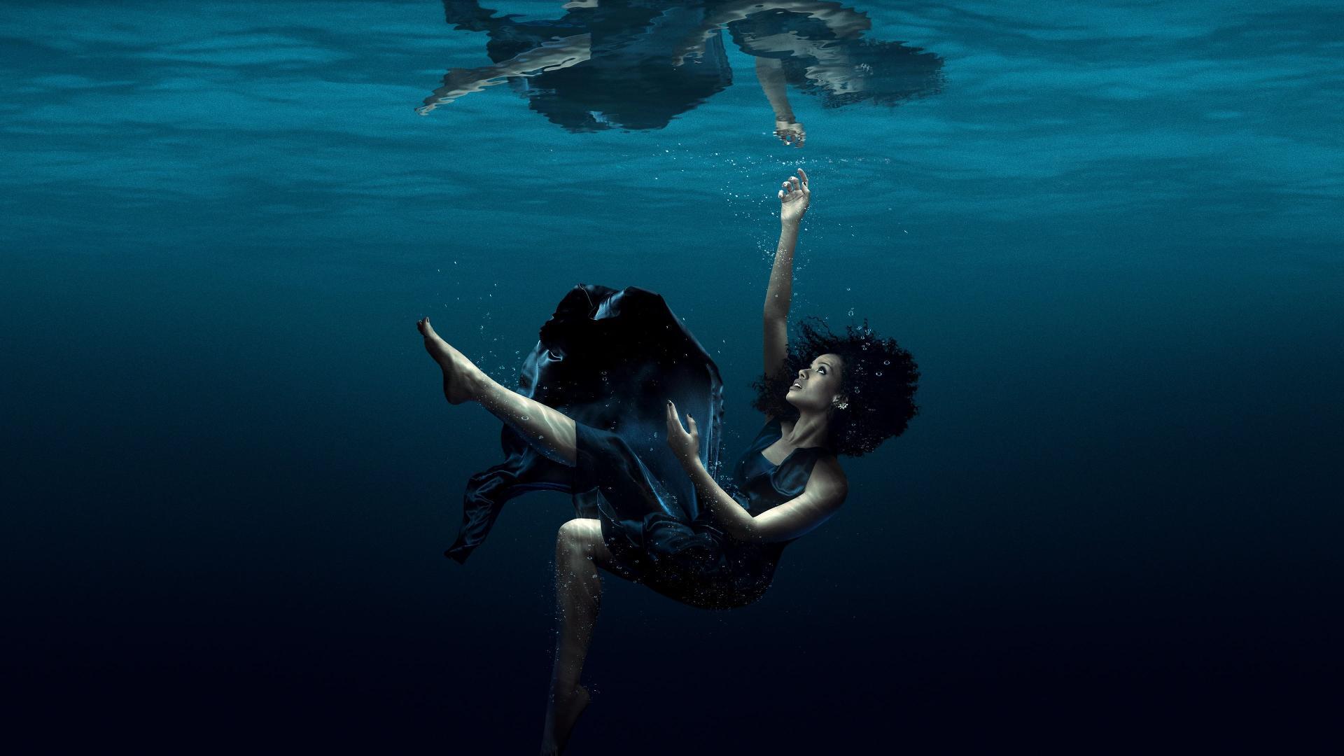 Surface  ქართულად -  На поверхности