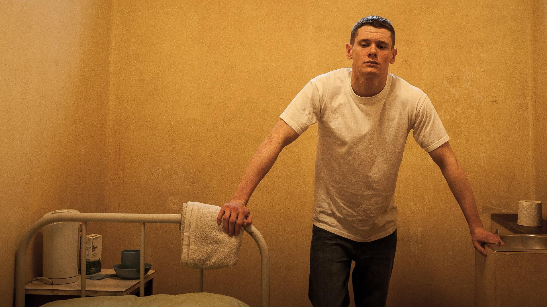 ზარიდან ზარამდე  ქართულად -  Starred Up