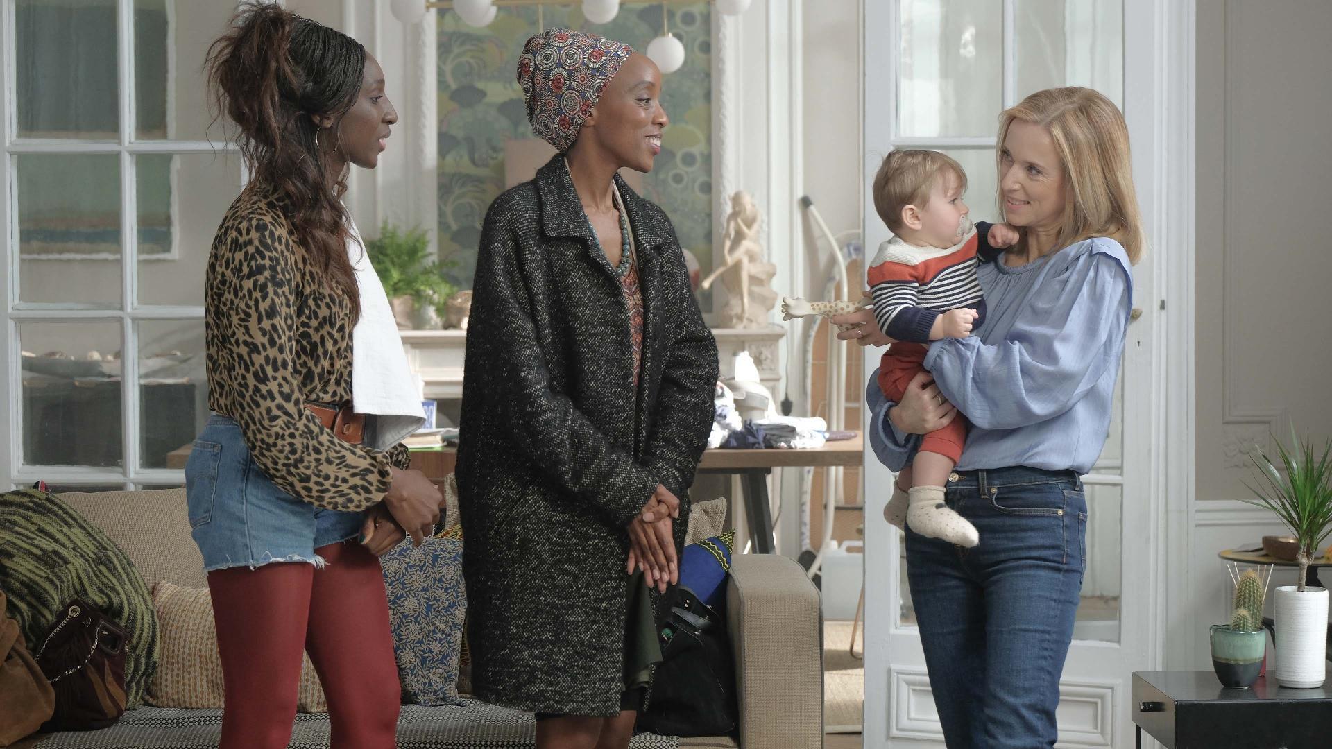 ქალები მოედანზე  ქართულად -  Les femmes du square