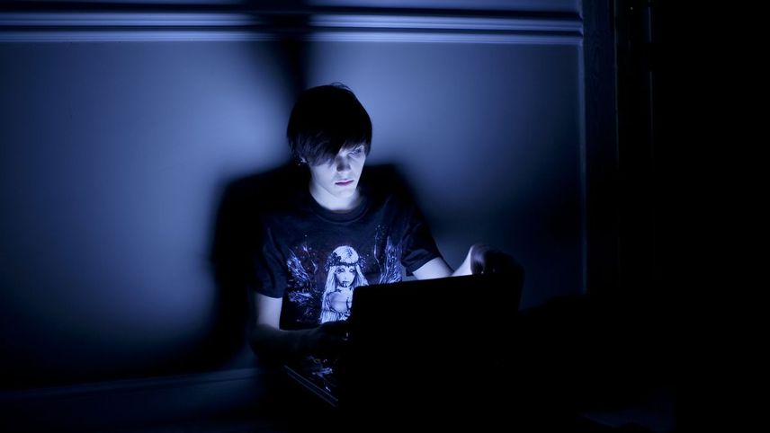 თვითმკვლელობის ოთახი  ქართულად -  Suicide Room