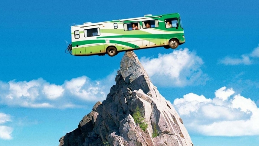 გადარეულები ბორბლებზე  ქართულად -  RV