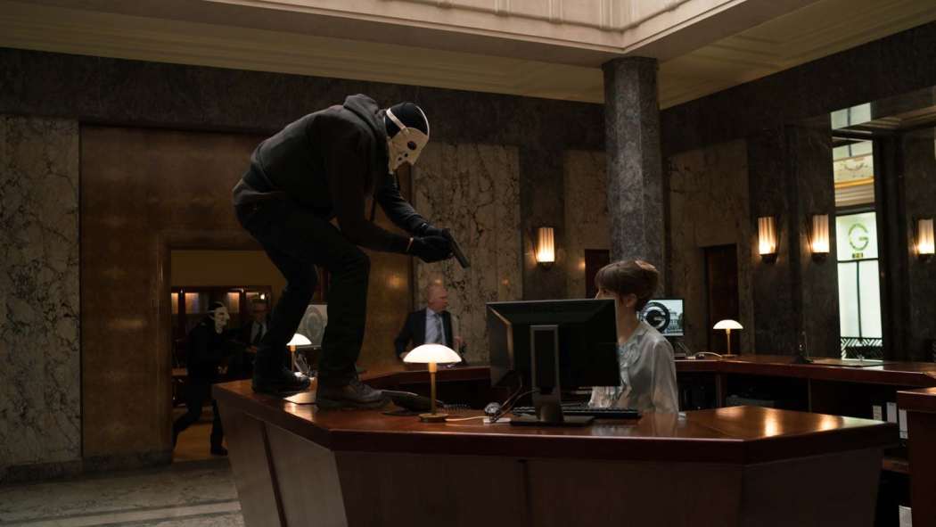 ვნება და ერთგულება  ქართულად -  Racer and the Jailbird