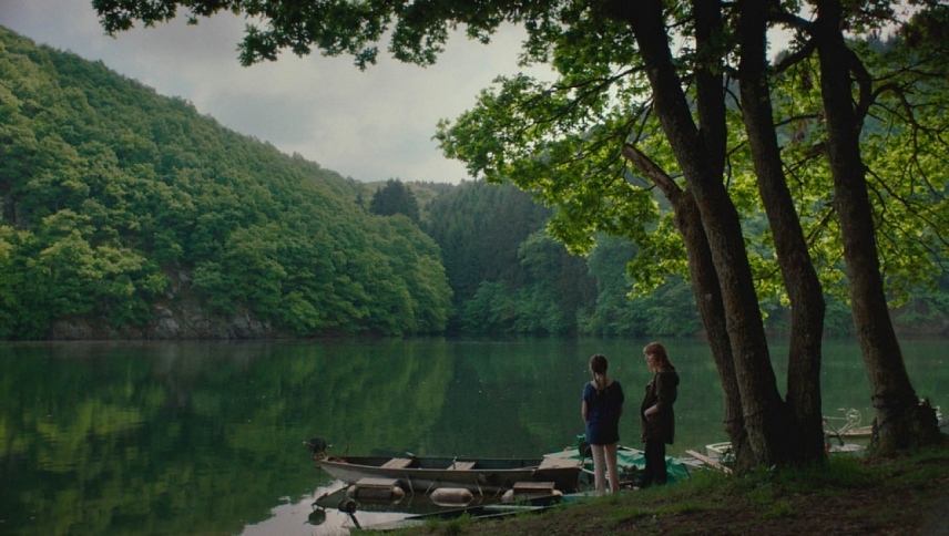 ორი დედა, ორი ქალიშვილი  ქართულად -  Barrage