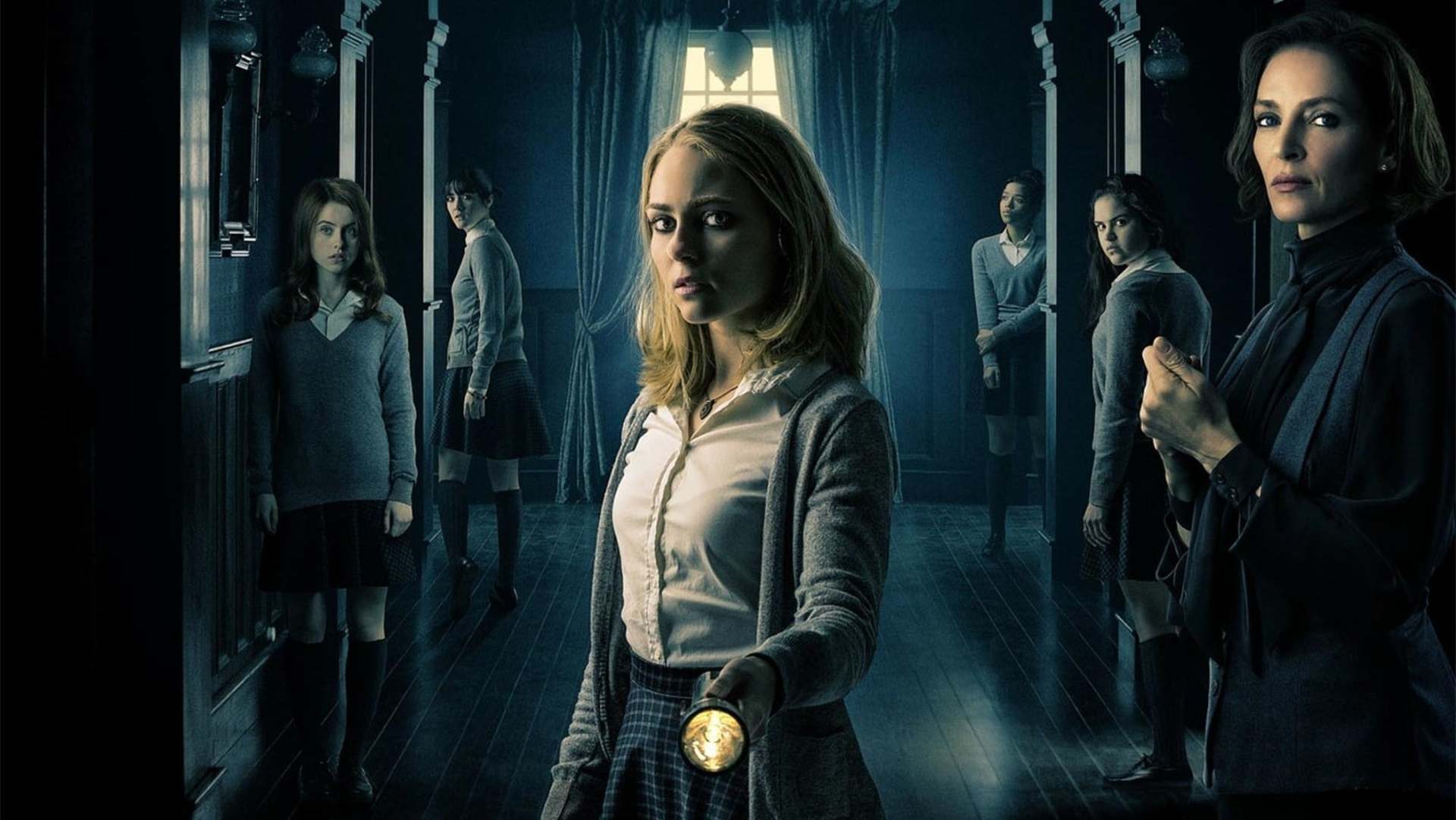 ბნელი კორიდორის გასწვრივ  ქართულად -  Down a Dark Hall