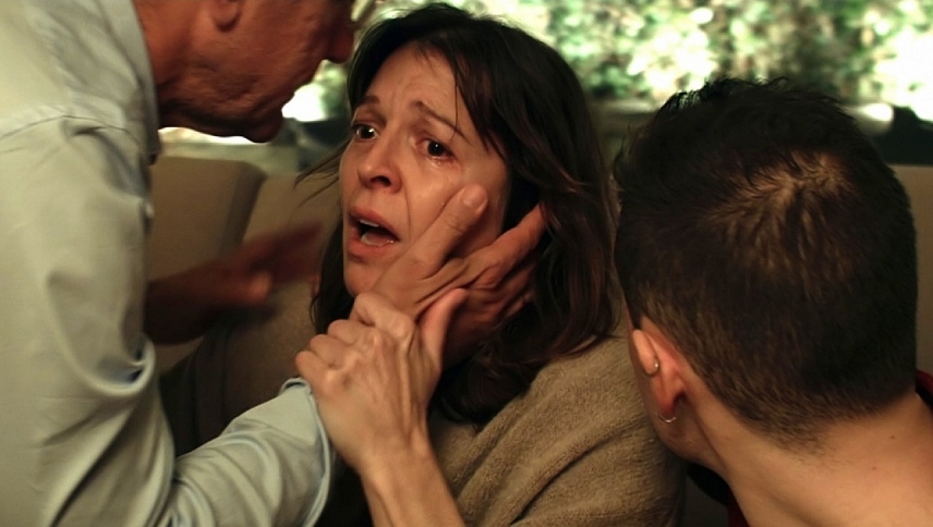 ვარდის ქვეშ  ქართულად -  Bajo la Rosa