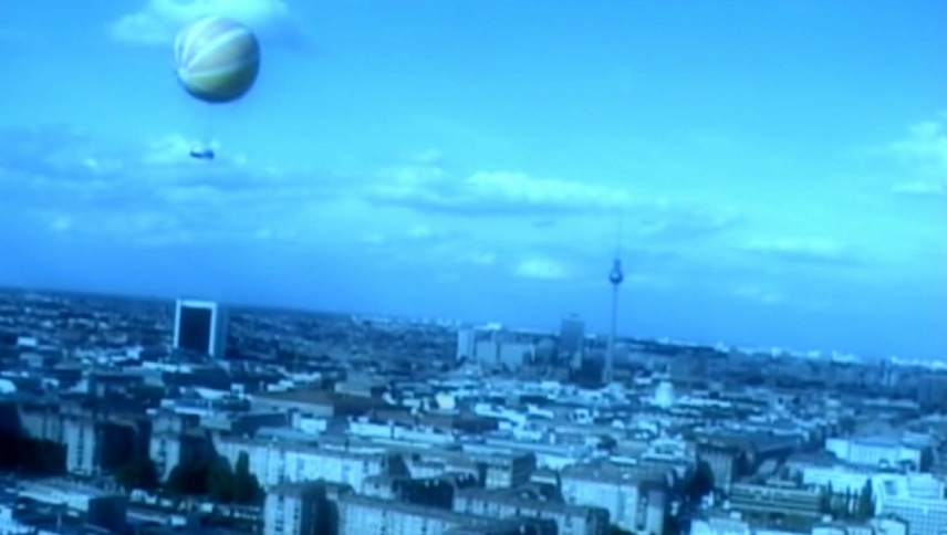 პატარა ქალაქი  ქართულად -  Small City