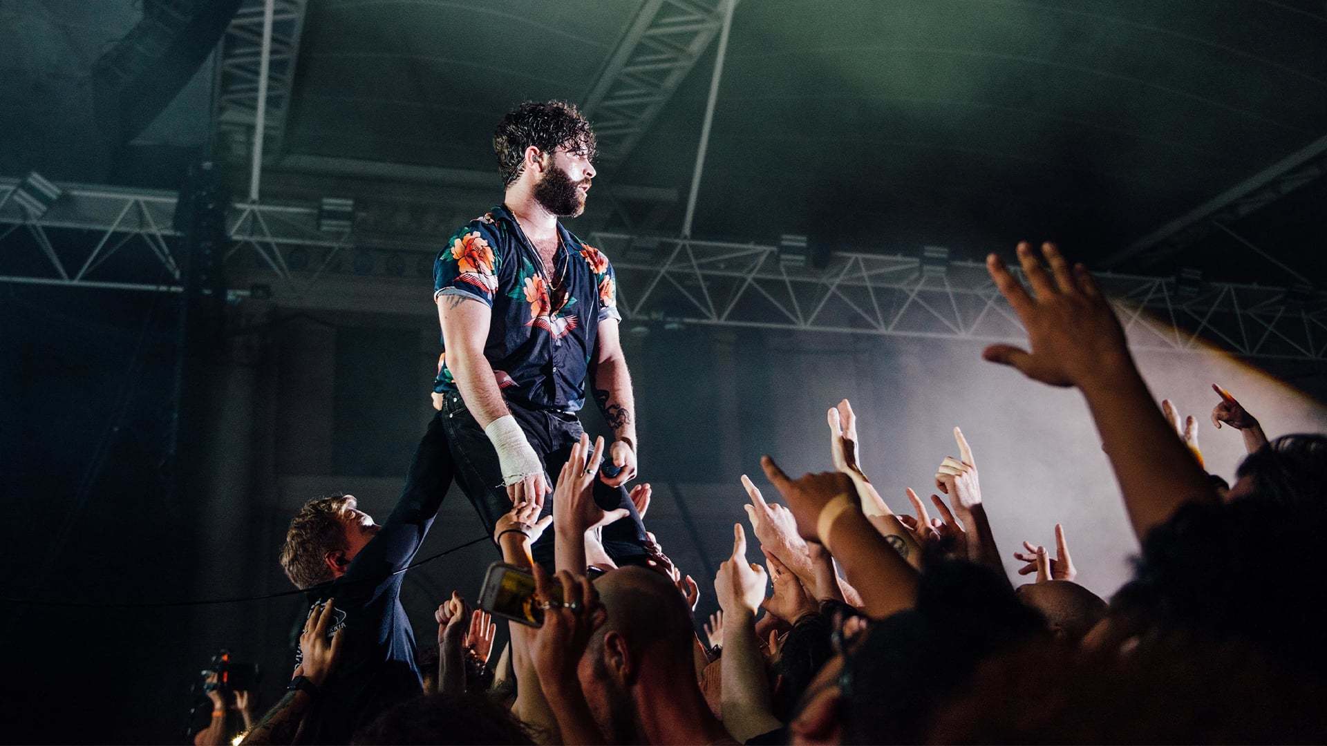 მუსიკის მიღმა  ქართულად -  Rip Up the Road