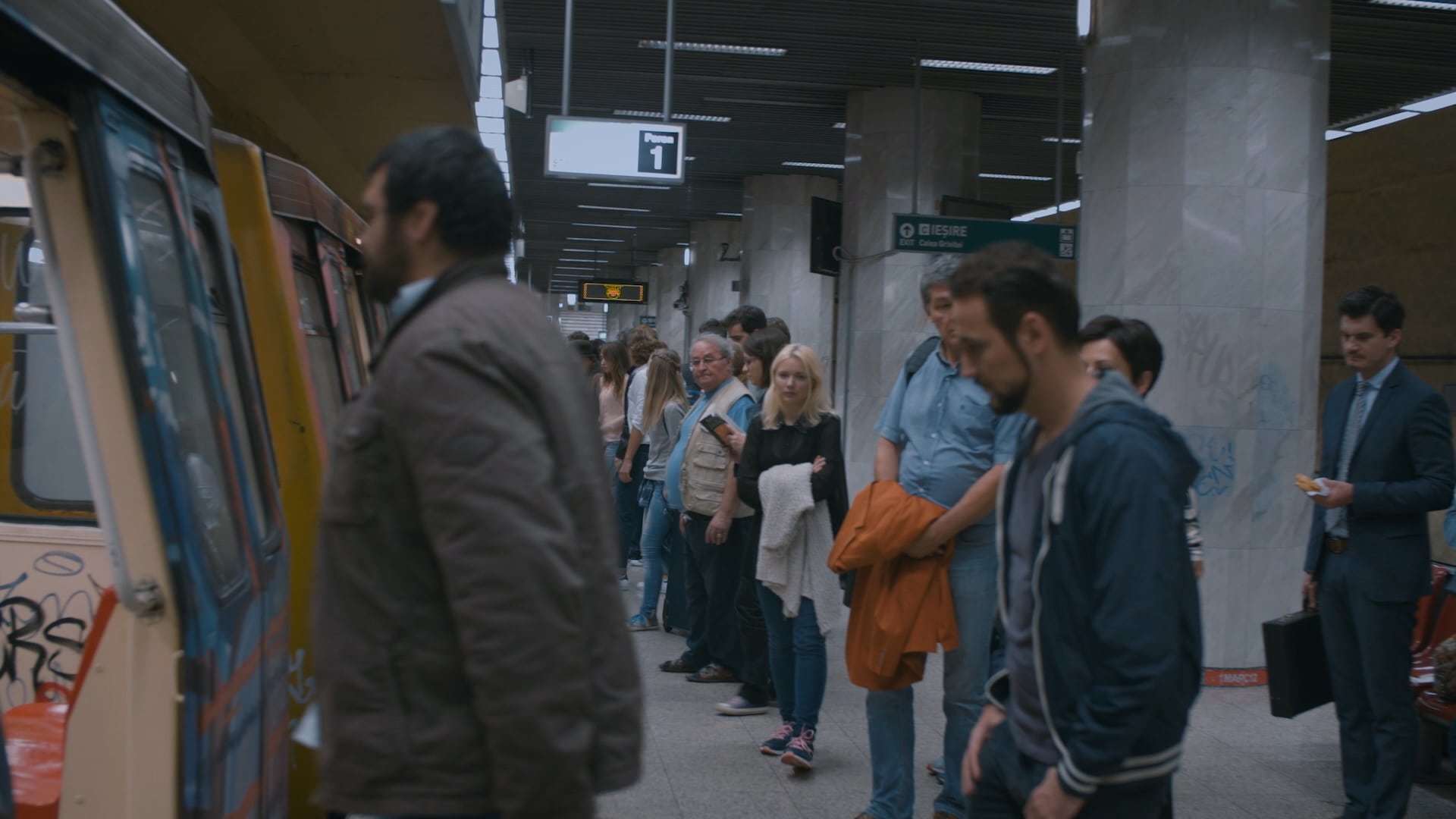 ჩემს გვერდით  ქართულად -  Coborâm la prima