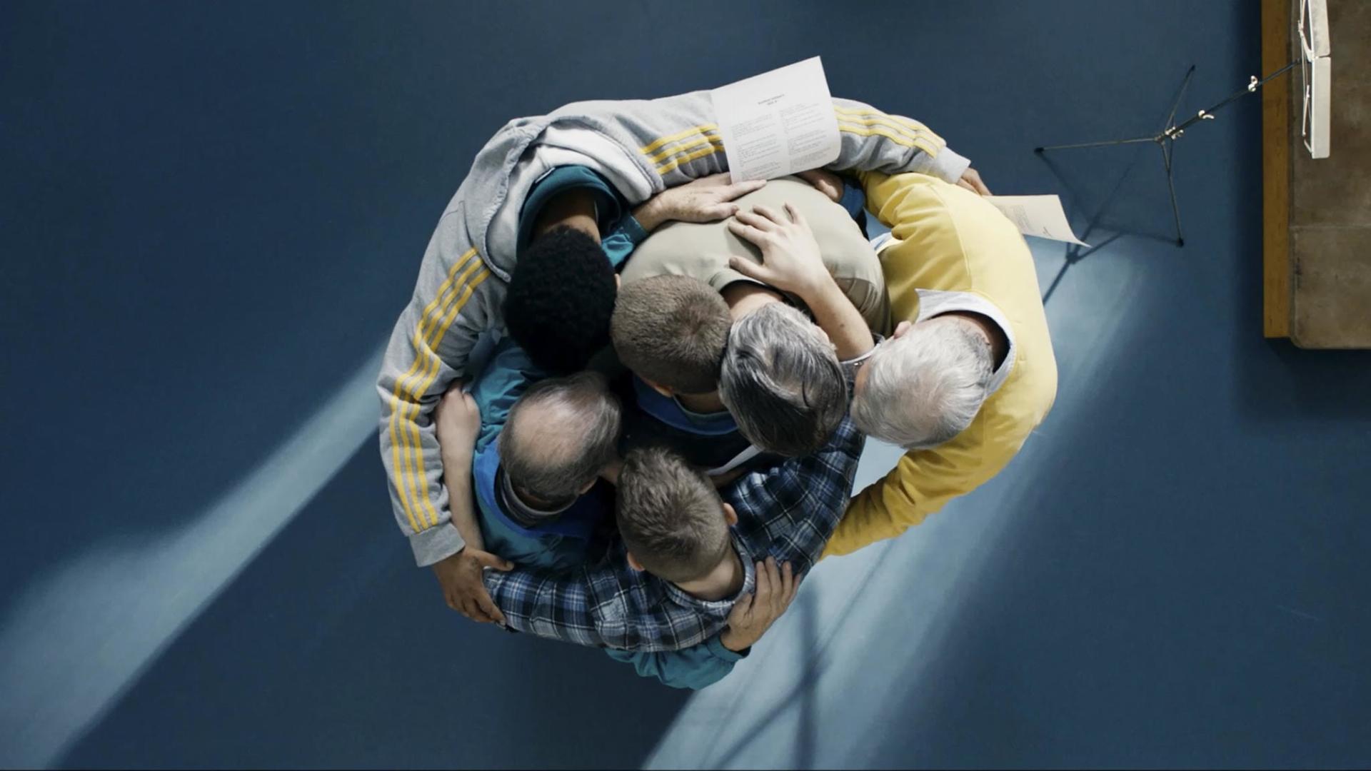 მწყობრიდან გამოსული  ქართულად -  Out of Tune